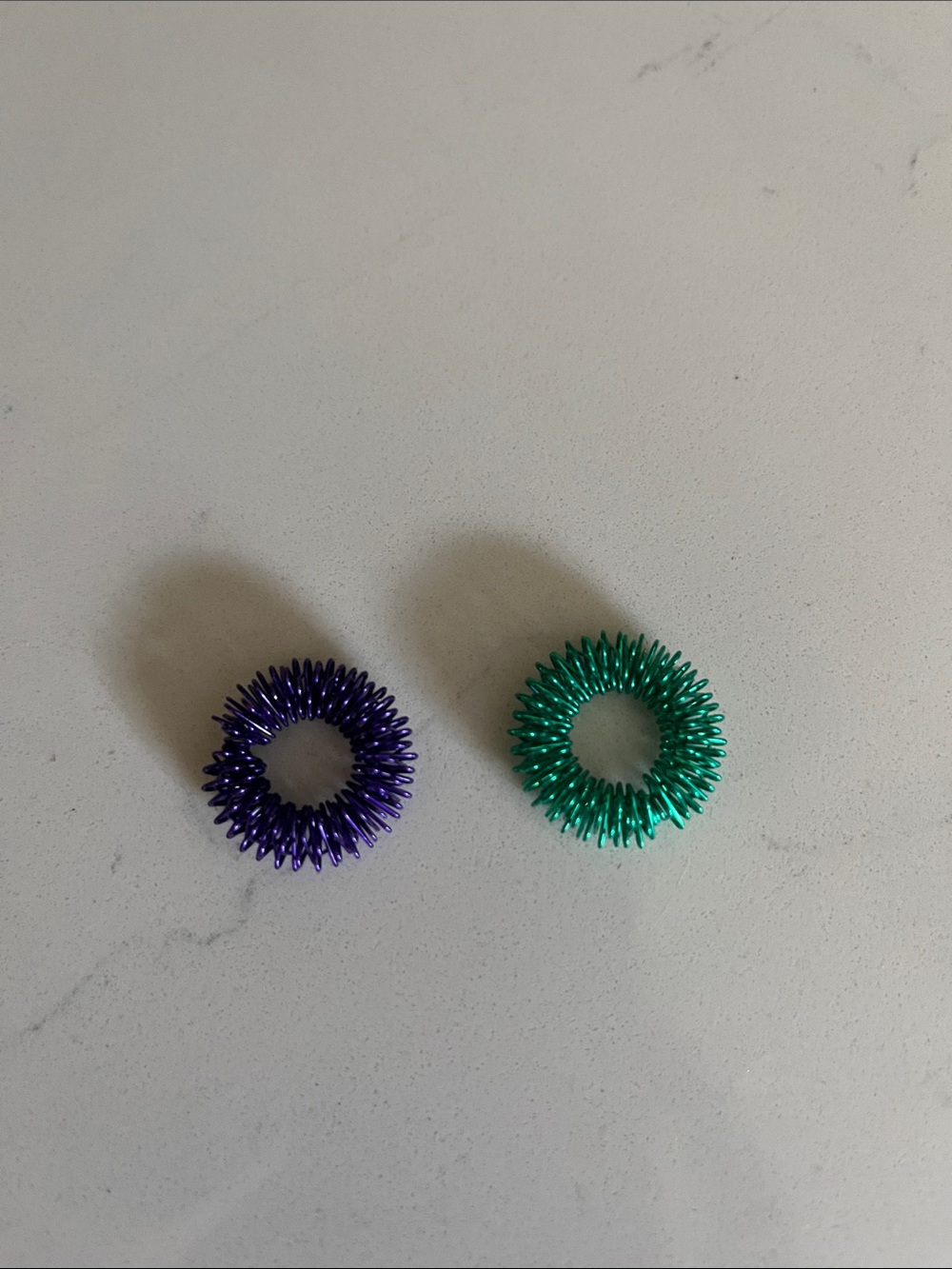 Set of 2 Spiky Coil Rings - Purple & Green